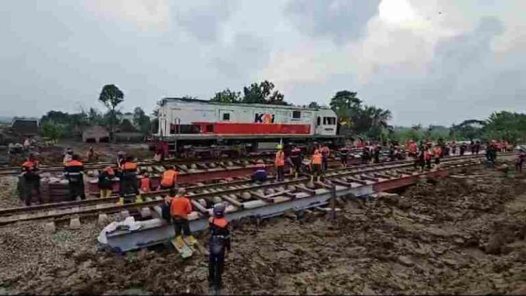Semakin Dikebut, Kedua Jalur Kereta Pasca Longsor di Grobogan Akhirnya Diujicoba