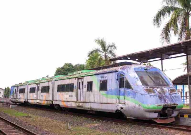 Memperihatinkan. Inilah Kondisi Railbus Kertalaya yang Lama Tak Dioperasikan