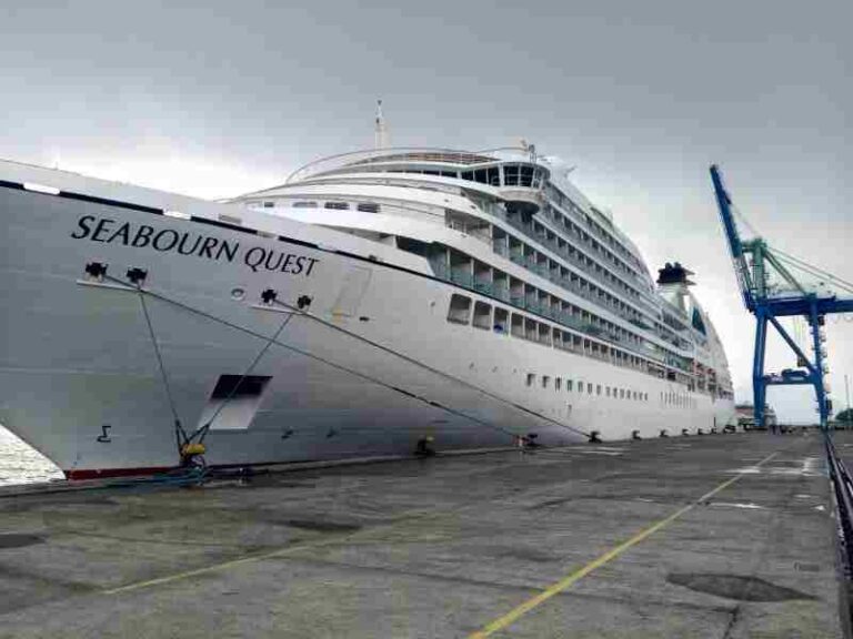 Lebih Kenal “Seabourn Quest”, Kapal Berbendera Bahama yang Bersandar di Ternate
