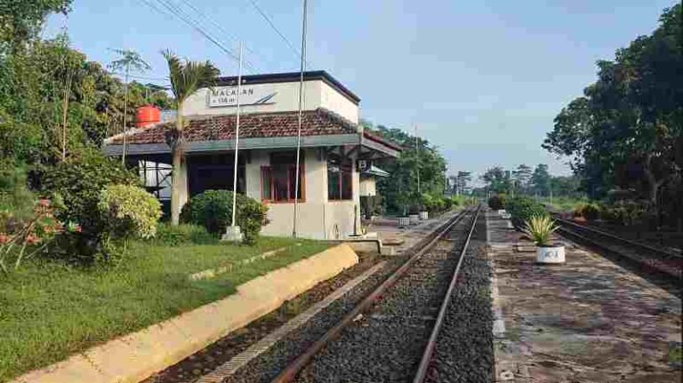 Berdiri Sejak Tahun 1800-an, ‘Stasiun Malasan’ Punya Beragam Kisah Unik