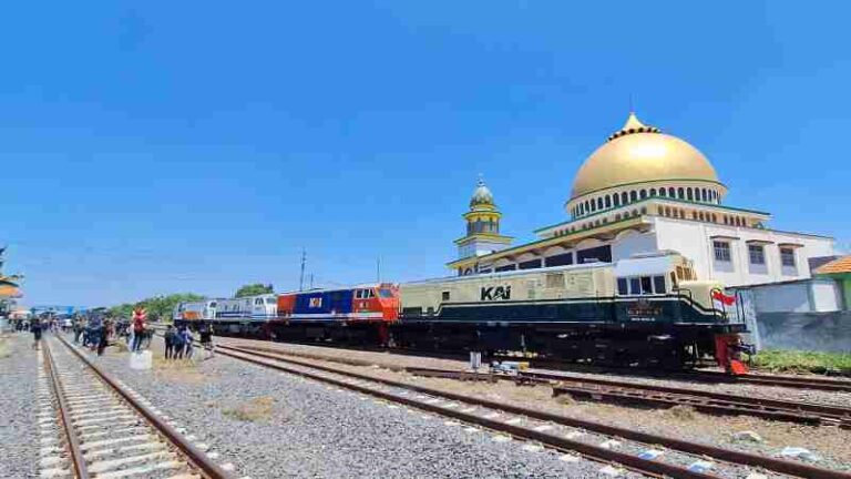 Yuk, Kenali Vintage Livery di Lokomotif, Hasil Karya Tangan-tangan Kreatif