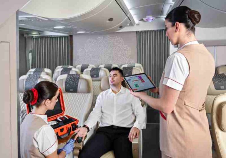 Tanggap Kondisi Darurat Kesehatan Penumpang di Udara, Emirates Gandeng Parsys Telemedicine