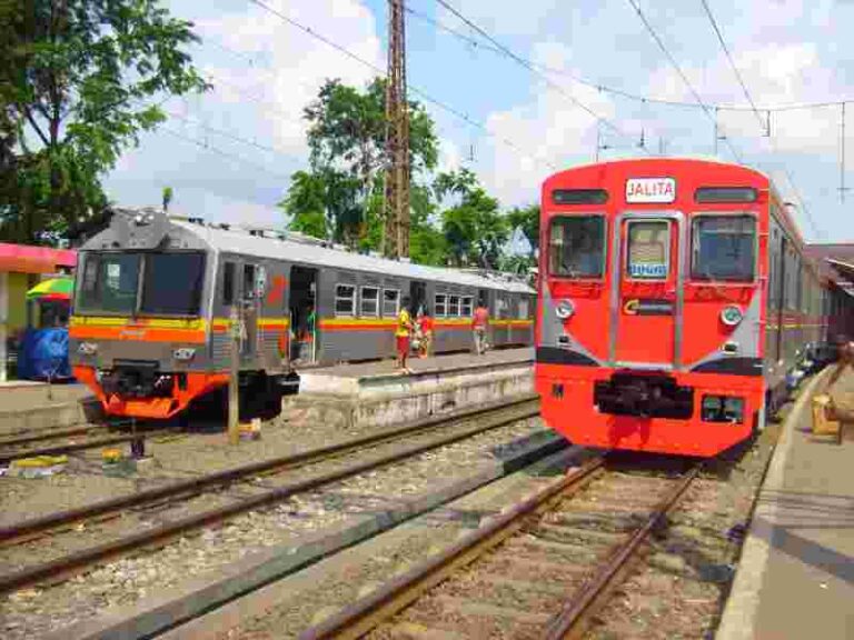 ‘Jalita’ Reborn. Saat KRL Gunakan Kembali Seragam Legendaris