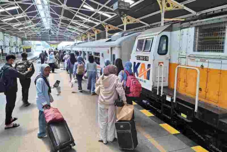 Wow! Sepanjang September, Naik Kereta Api Cuma Bayar 80% Aja, Simak Penjelasannya