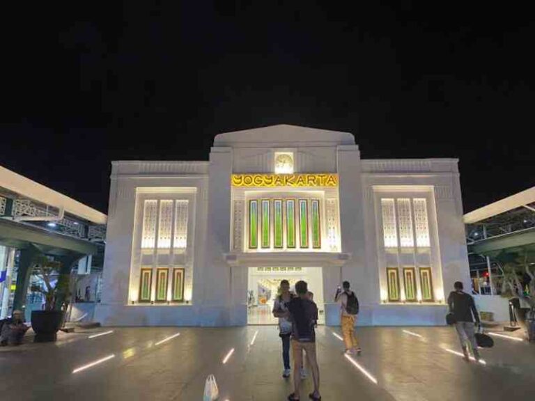 Selain Mudik, Stasiun Yogyakarta Menjadi Tujuan Destinasi Wisata Favorit Saat Lebaran