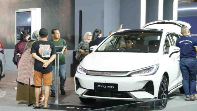 Raih Transaksi Rp900 Miliar, PEVS 2025 Ukir Prestasi Baru Dorong Popularitas Kendaraan Listrik di Indonesia