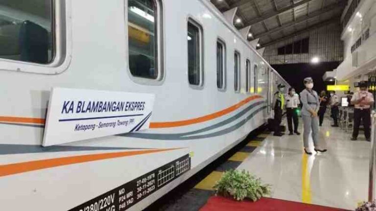 Yuk Kenali Nama Kereta Api yang Terinspirasi dari Kerajaan-kerajaan di Indonesia