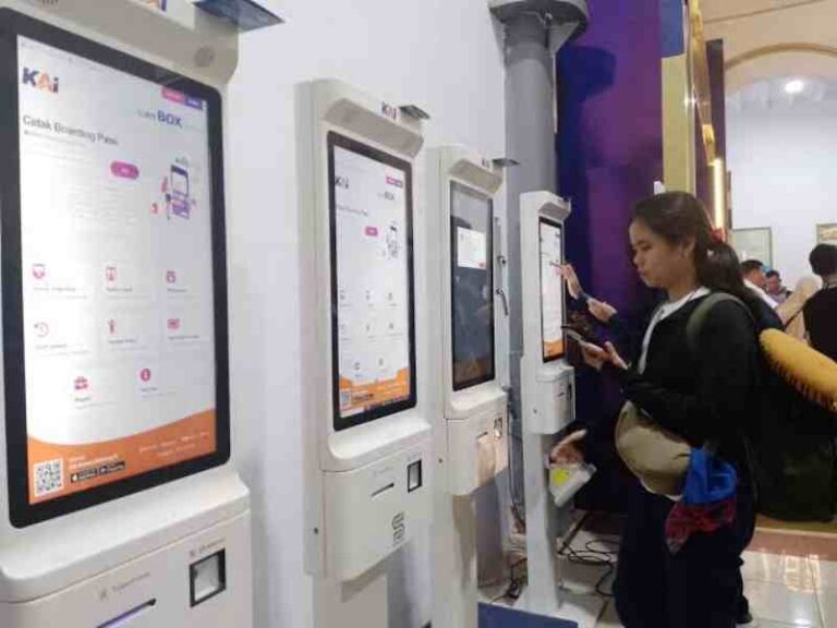 Tak Harus Cetak Tiket, Penumpang KA Bisa Lakukan Ini Saat Boarding Pass