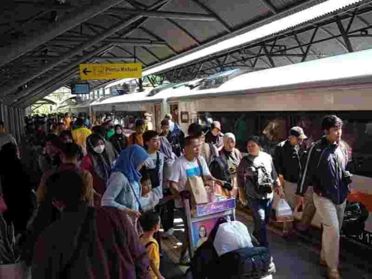 Catat! Jadwal Nataru 2025 Sudah Bisa di Pesan Mulai Pertengahan Desember, Motis Kembali Hadir