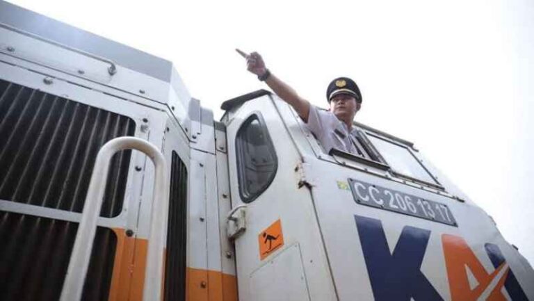 Tak Cuma Mengoperasikan Lokomotif, Fakta-fakta Lainnya Tentang Masinis Masih Ada Lagi