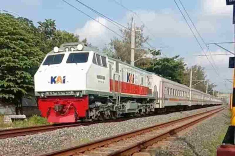 Meski Perjalanan Hampir 14 Jam, KA Kahuripan Tetap Tawarkan Harga Tiket Paling Murah