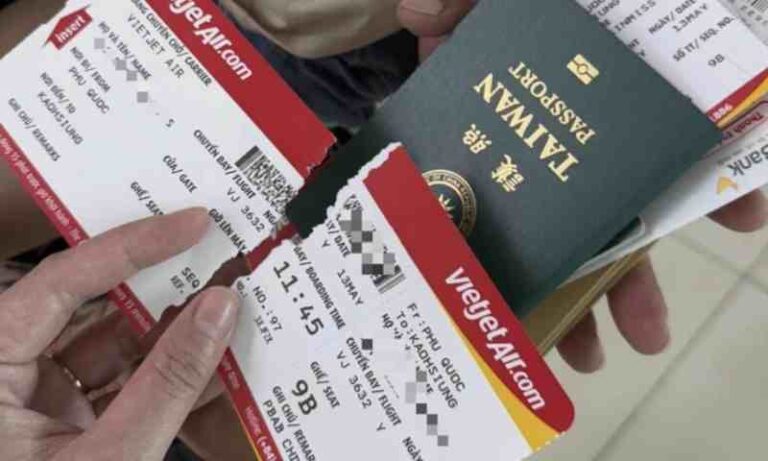 Sobek Tiket Pesawat Milik Pelancong, Petugas Imigrasi Bandara Vietnam Diganjar Skorsing