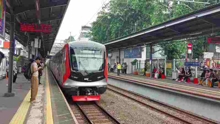 Beroperasi Akhir Juni 2025, KCI Kembali Tambah Rangkaian KRL Baru dari Cina