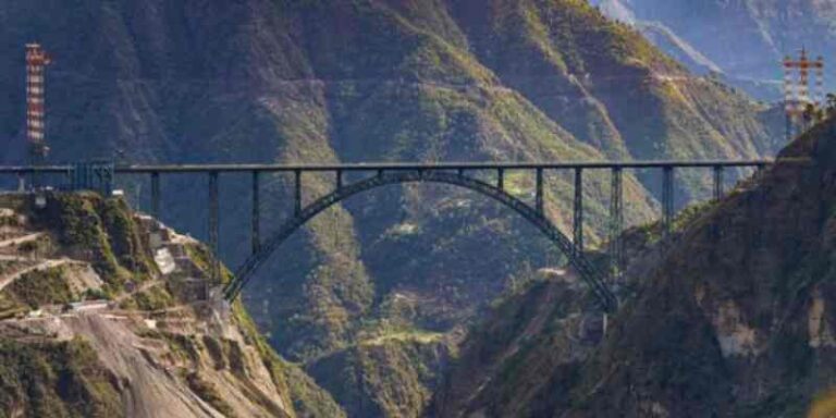 Kalahkan Menara Eiffel, Jembatan Chenab di India Jadi Jembatan Tertinggi di Dunia