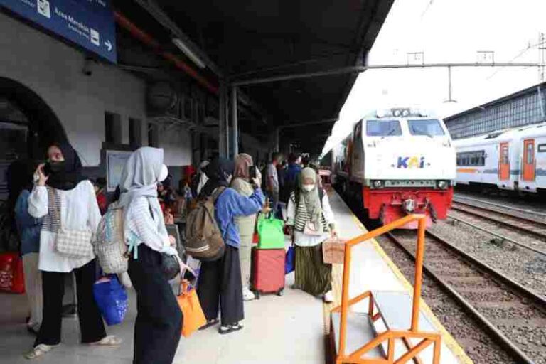 Jangan Kelebihan Muatan! Yuk, Simak Aturan Resmi Bagasi Terbaru Saat Naik Kereta Api