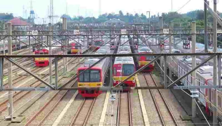 Melihat Lebih Dalam Depo KRL Depok yang Terluas Se-Asia Tenggara