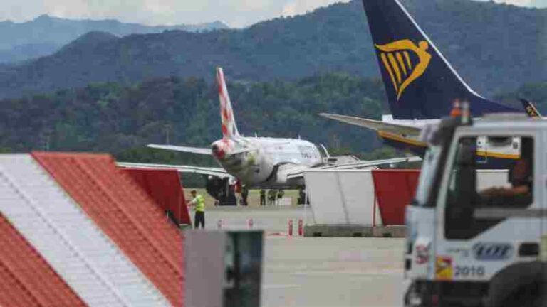 Pria Tewas Tersedot Mesin Pesawat di Bandara Milan, Ini Kemungkinan Penyebabnya