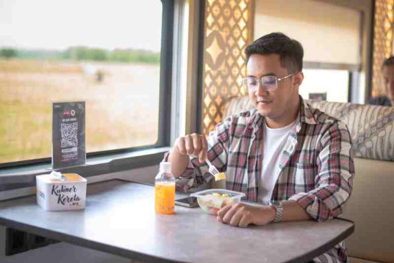 Rayakan HUT ke-22 KAI Services, Kuliner Kereta Hadirkan Promo Special Rp22.000