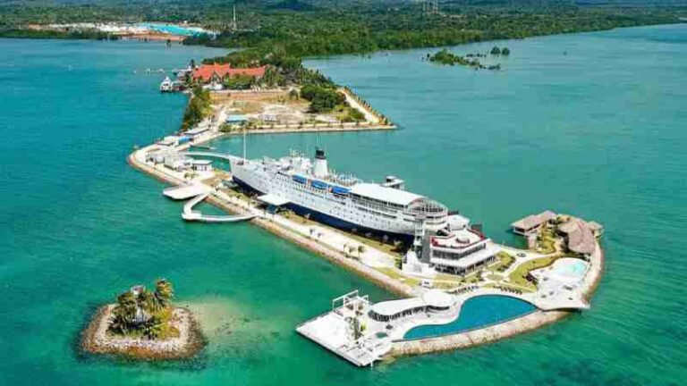 Kapal Penumpang Tertua di Dunia ‘Berlabuh’ di Bintan, Disulap Jadi Hotel oleh Pengusaha Singapura