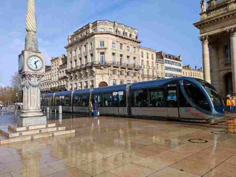 Oleh-oleh Kunjungan Prabowo ke Paris, LRT Bandung Digarap Perancis