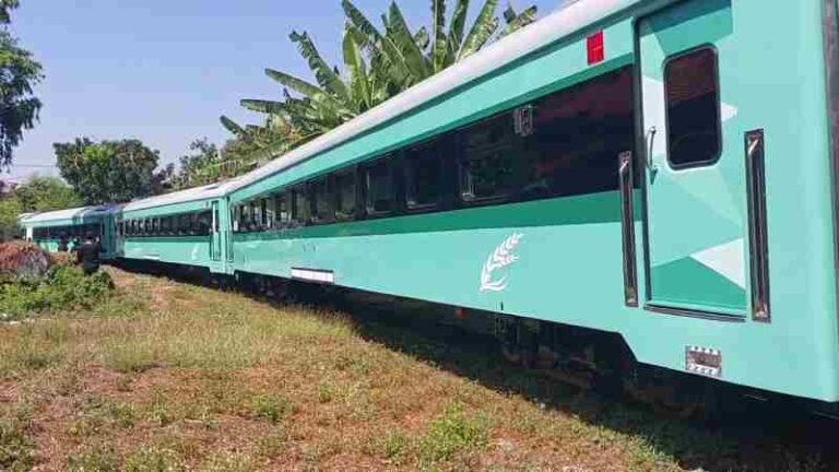 Inovasi Baru, Ternyata Ini Alasan KAI Membuat Kereta Petani dan Pedagang