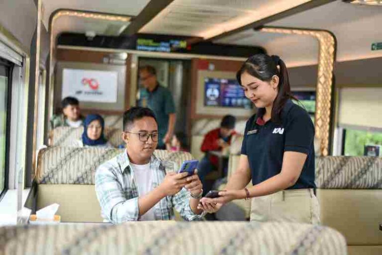 Kini Pesan Makanan dan Minuman di Kereta Bisa Via Fitur Railfood di Aplikasi Access by KAI
