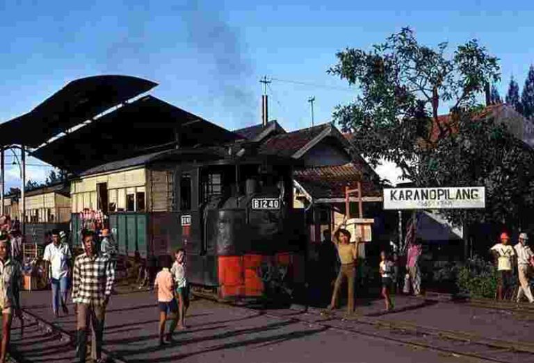Jejak Sejarah Trem Surabaya: Menguak Arsitektur Unik Stasiun Karangpilang yang Sederhana