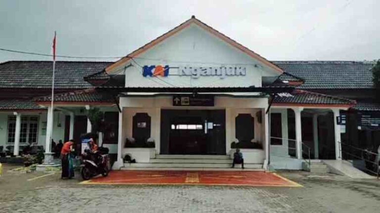Lima Stasiun Kereta Ini Berada di Wilayah Nganjuk, Salah Satunya Sudah Tidak Beroperasi Lima Stasiun Kereta Ini Berada di Wilayah Nganjuk, Salah Satunya Sudah Tidak Beroperasi