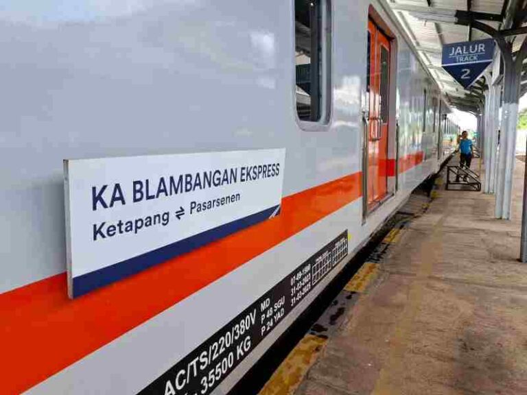 Pecah Rekor! KA Blambangan Ekspres jadi Perjalanan Terjauh Hingga 1.000 Kilometer Pecah Rekor! KA Blambangan Ekspres jadi Perjalanan Terjauh Hingga 1.000 Kilometer