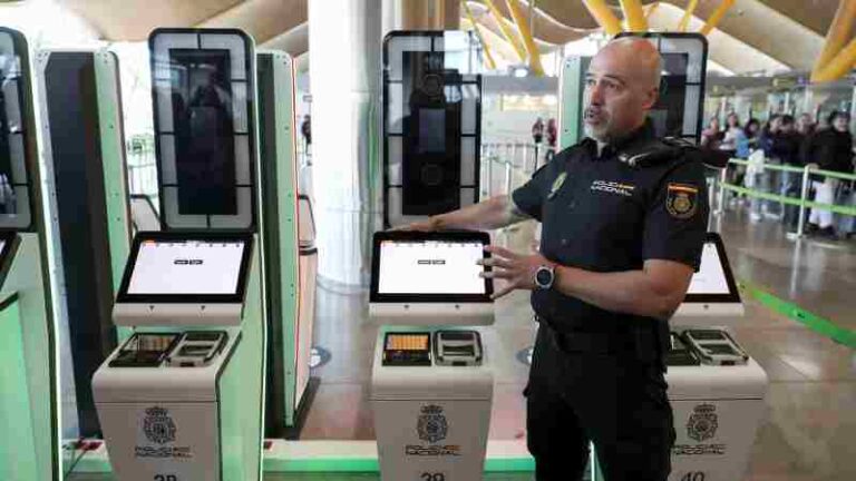 Resmi Berlaku! EU Entry/Exit System (EES) Mengubah Perjalanan ke Schengen: Siapa yang Terkena Dampak?