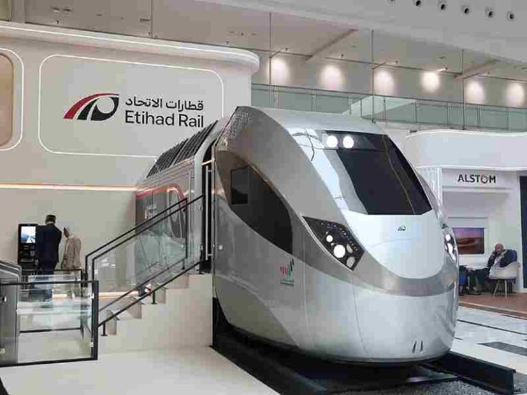 Global Rail 2025 – Etihad Rail Pamerkan Mockup Kereta Cepat yang Melesat 200 Km Per Jam