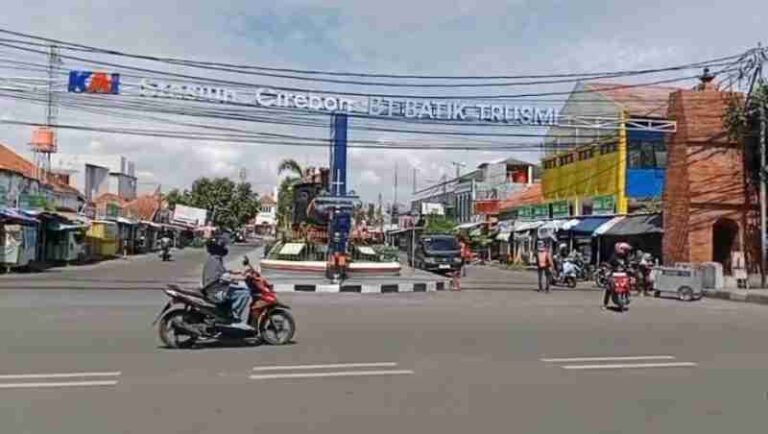 Kecewa! Kontroversi Pembatalan Penamaan Baru Stasiun Cirebon, Ternyata Ini Alasan Utamanya