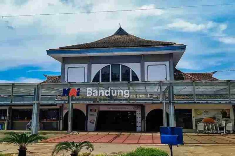 Wujudkan Mimpi Jawa Barat! KRL Akan Melayani Perjalanan di Bandung Raya