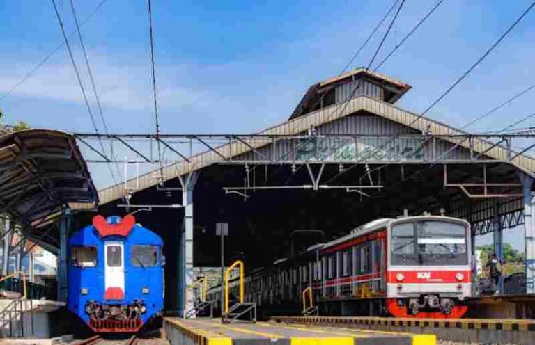 Beda Stasiun Purwosari (Solo) dan Purwoasri (Kediri): Jangan Sampai Salah Beli Tiket Kereta!