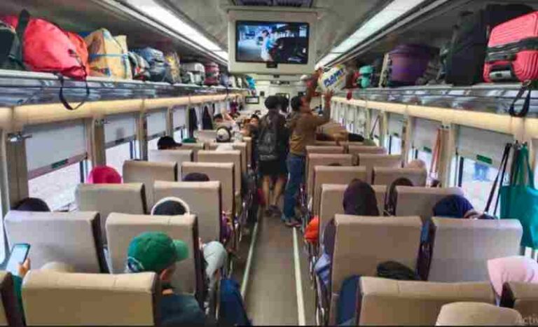 Catat! Ini Daftar Nama Kereta Api yang Mendapat Diskon 30 Persen dari Stasiun Pasar Senen