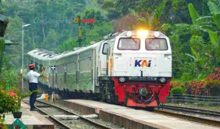 KA Blambangan Ekspres, Kereta Jakarta–Banyuwangi 16 Jam 30 Menit Tanpa Transit