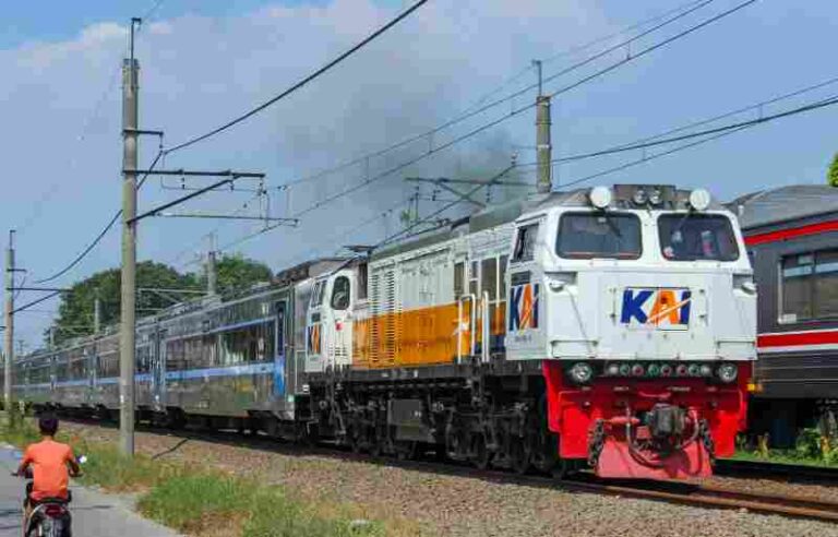 Kereta Api Progo: Ekonomi Berkelas, Harga Masih ‘Waras’