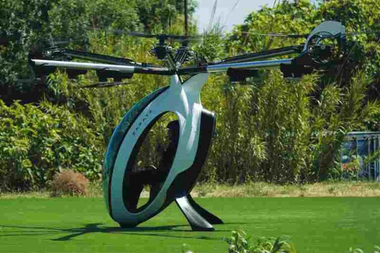 Zapata AirScooter: Wahana Terbang Pribadi Hybrid $200.000, Dirancang Tanpa Lisensi Pilot