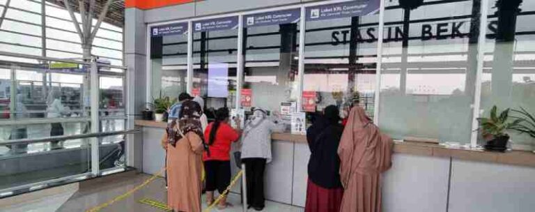 Tak Sekadar Bantu Isi Ulang Kartu, Ini yang Harus Dilakukan Petugas Loket Saat Bertugas