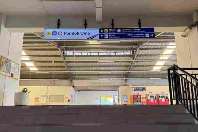Meski Ditutup, Penumpang Justru Merasa Nyaman dengan Akses Pintu Baru di Stasiun Pondok Cina