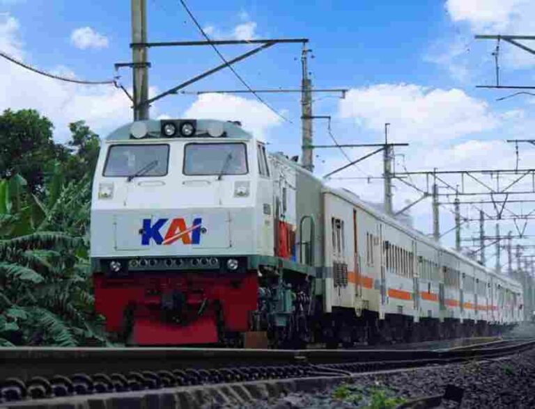 Nama Kereta Api Favorit Ini Berasal dari Nama Sungai Terkenal di Indonesia, Apa Saja?