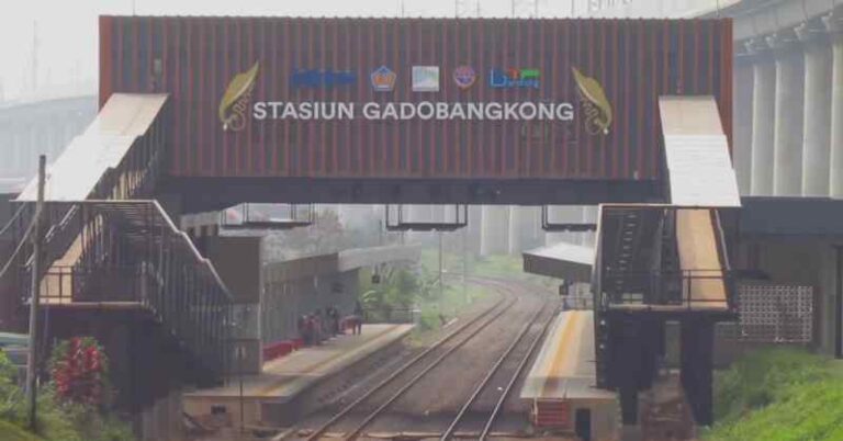 Wajah Baru Stasiun Gadobangkong Kini Meningkatkan Mobilitas Masyarakat, Apa Saja Layanannya?