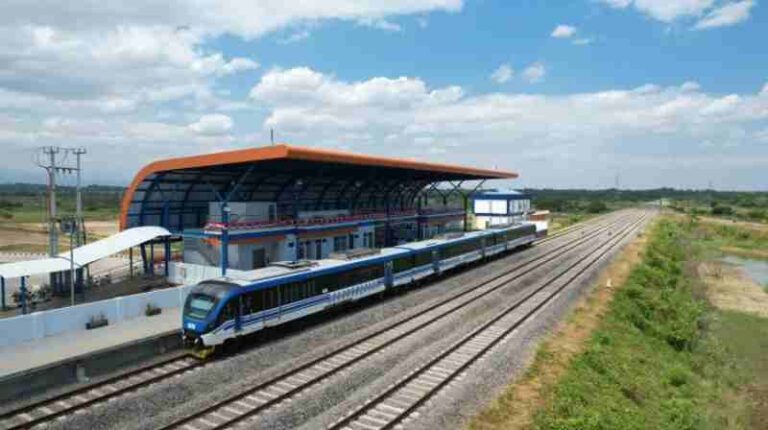 Siap Layani Angkutan Lebaran 2026, Kereta Api di Sulawesi Selatan Meningkat Jadi Panutan Masyarakat