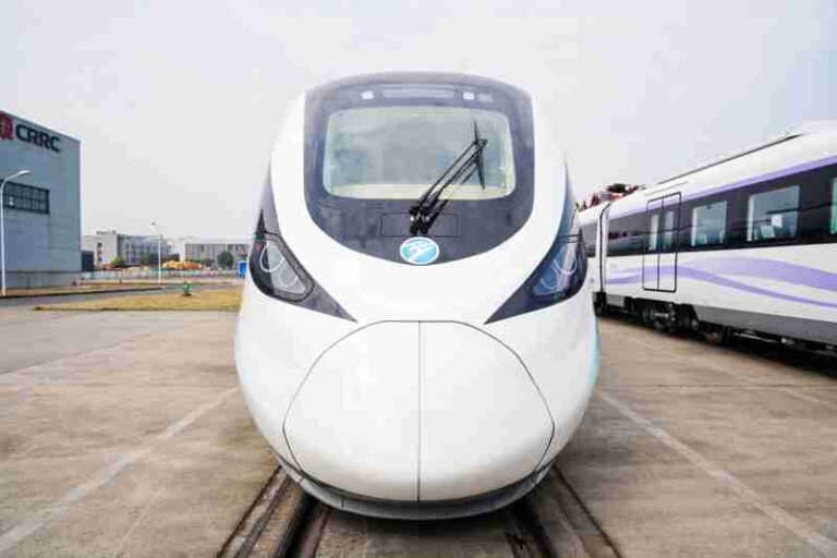CRRC Luncurkan Rangkaian Kereta Cepat Terbaru untuk Jaringan Ningbo
