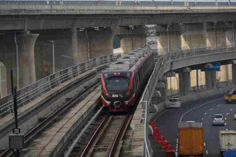 LRT Jabodebek Catat 7,7 Juta Pengguna dalam Triwulan I Tahun 2026, Berikut Rincian Datanya