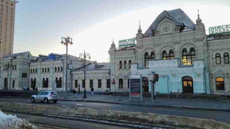 Imbas Krisis Keuangan, Operator Kereta Api Rusia Jual Stasiun Bersejarah Rizhsky di Moskow
