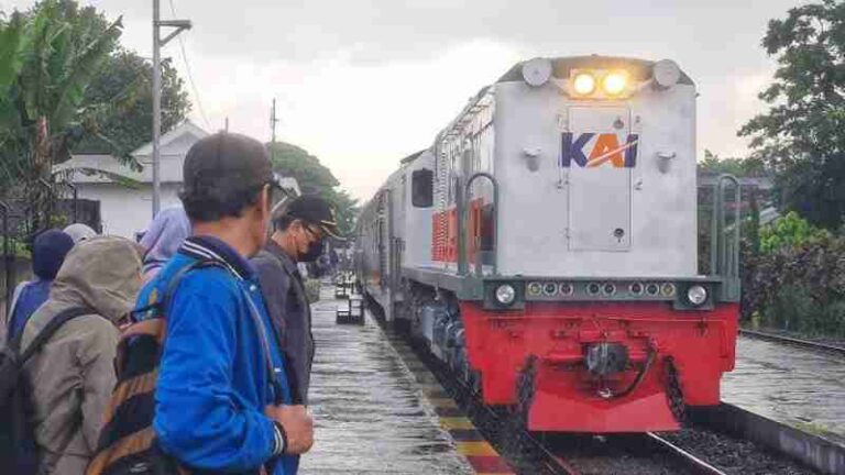 Commuter Line Bandung Raya dan Garut Tembus Hingga Jutaan Penumpang, Ini Catatan KAI