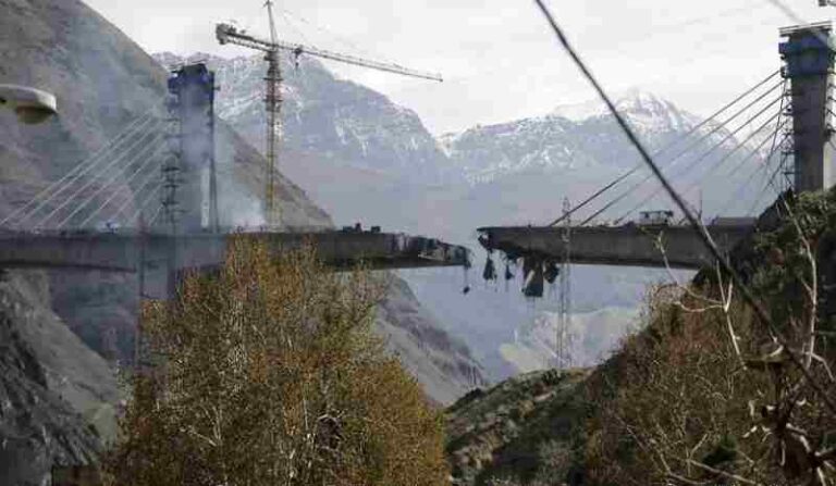 Sempat Rusak Akibat Serangan Udara, Iran Mulai Rekonstruksi Jembatan B1 di Karaj