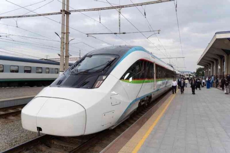 Kereta Cepat Korea Selatan Resmi Mengular di Uzbekistan: Hyundai Rotem Mulai Ekspansi Global