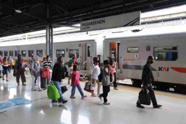 Long Weekend Berakhir, Tercatat 41 Ribu Penumpang Tiba di Daop 1 Jakarta
